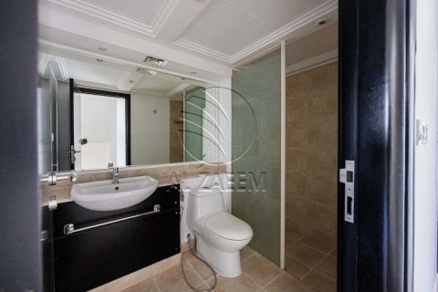 Villa en alquiler en Al Reef, Abu Dhabi, EAU 5 dormitorios, 273 m2 № 615605 - foto 11