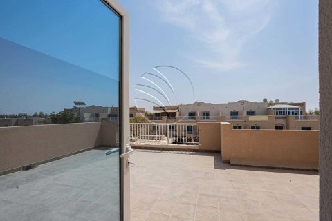 Villa en alquiler en Al Reef, Abu Dhabi, EAU 5 dormitorios, 273 m2 № 615605 - foto 21