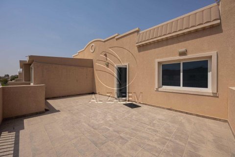 Villa en alquiler en Al Reef, Abu Dhabi, EAU 5 dormitorios, 273 m2 № 615605 - foto 22