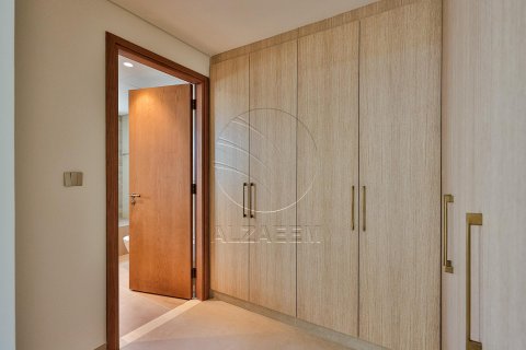 Villa in Khalifa City, Abu Dhabi, UAE 4 bedrooms, 316 sq.m. № 615606 - photo 14
