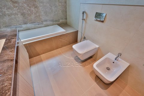 Villa in Khalifa City, Abu Dhabi, UAE 4 bedrooms, 316 sq.m. № 615606 - photo 13