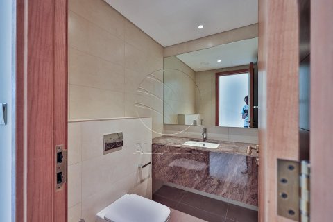 Villa in Khalifa City, Abu Dhabi, UAE 4 bedrooms, 316 sq.m. № 615606 - photo 8