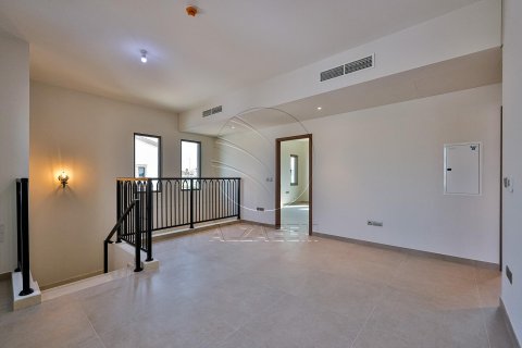 Villa in Khalifa City, Abu Dhabi, UAE 4 bedrooms, 316 sq.m. № 615606 - photo 10