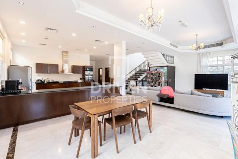 Vila v The Villa, Dubai, SAE 5 ložnice, 516 m² Č.: 602591 - fotografie 17