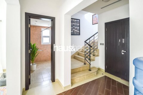 阿联酋 Dubai Jumeirah Village Triangle 待租 : 2 卧, 250 平方米 , 编号626484 - 照片 11