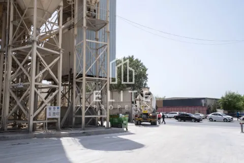 Fabrică de vânzare în Al Quoz, Dubai, EAU 8268 mp. №620276 - poză 2