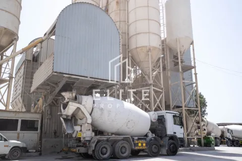 Fabrică de vânzare în Al Quoz, Dubai, EAU 8268 mp. №620276 - poză 3