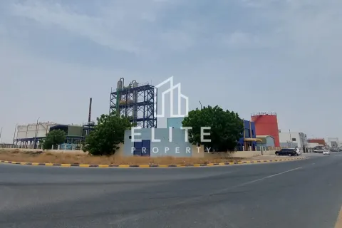 Купити виробниче приміщення в Hamriyah Free Zone, Шарджа, ОАЕ 2052м2, № 620275 - фото 2