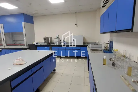 Купити виробниче приміщення в Hamriyah Free Zone, Шарджа, ОАЕ 2052м2, № 620275 - фото 28