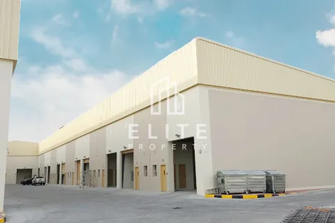 Magazinë në Dubai Investment Park, Emiratet e Bashkuara Arabe 4873 m2. № 620270 - Foto 2