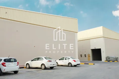 Magazinë në Dubai Investment Park, Emiratet e Bashkuara Arabe 4873 m2. № 620270 - Foto 6