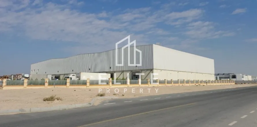 מחסן ב Dubai, איחוד האמירויות 468 מ"ר מספר 620178