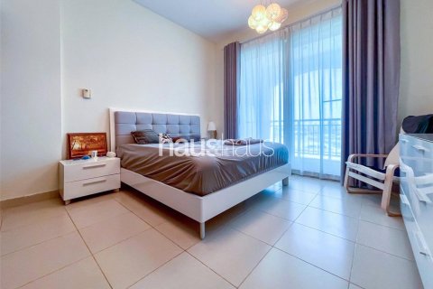 Apartment in The Views, Dubai, UAE 2 bedrooms, 136 sq.m. № 625739 - photo 3