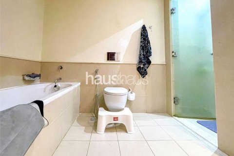 Apartment in The Views, Dubai, UAE 2 bedrooms, 136 sq.m. № 625739 - photo 15