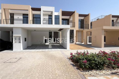 Dubai South (Dubai World Central)、Dubai、UAE にあるヴィラ販売中 3ベッドルーム、191 m2、No625742 - 写真 1
