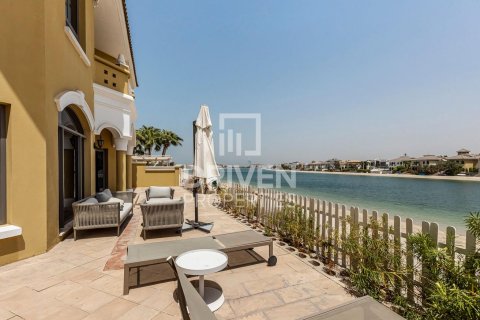 Vila di Palm Jumeirah, Dubai, UEA 4 kamar tidur, 465 m2 nomor 603503 - foto 15