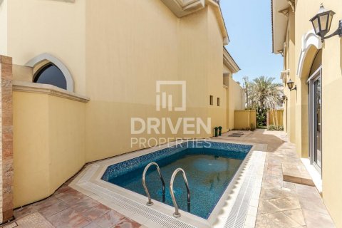 Vila di Palm Jumeirah, Dubai, UEA 4 kamar tidur, 465 m2 nomor 603503 - foto 10