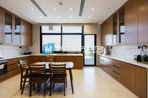 Vila v Al Shamkha, Abu Dhabi, SAE 6 ložnice, 561 m² Č.: 619237 - fotografie 5