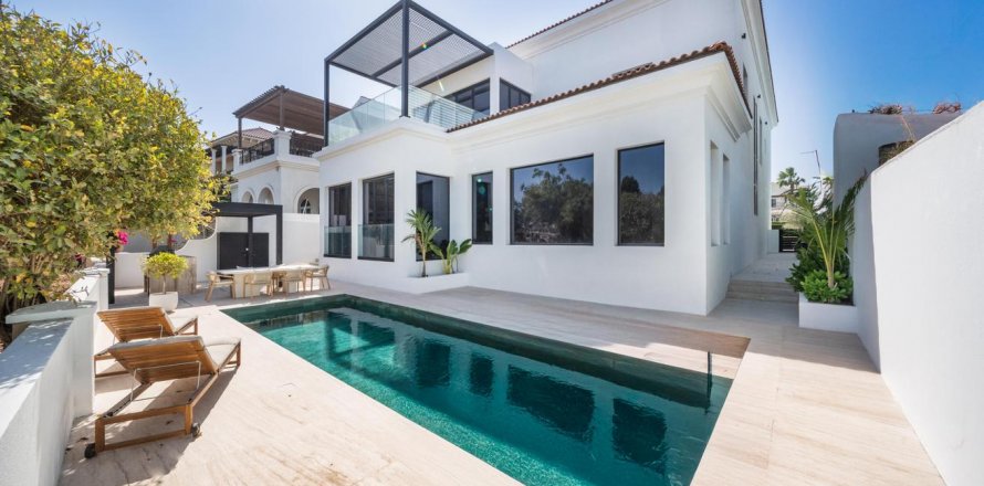 Villa in Jumeirah Golf Estates, Dubai, UAE 6 bedrooms, 867 sq.m. № 619242