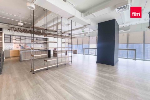 Business Bay, Dubai, UAE의 판매용 사무실 3656.2제곱미터 번호 577903 - 사진 28