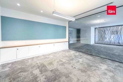 Business Bay, Dubai, UAE의 판매용 사무실 3656.2제곱미터 번호 577903 - 사진 4