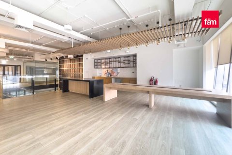 Business Bay, Dubai, UAE의 판매용 사무실 3656.2제곱미터 번호 577903 - 사진 22