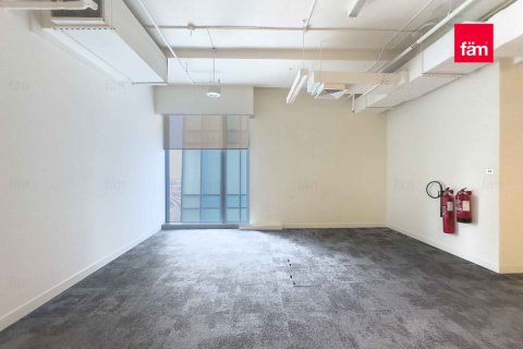 Business Bay, Dubai, UAE의 판매용 사무실 3656.2제곱미터 번호 577903 - 사진 8