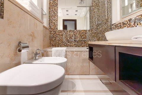Apartmen di Downtown Dubai (Downtown Burj Dubai), UAE 1 bilik tidur, 68.6 meter persegi № 628828 - foto 16