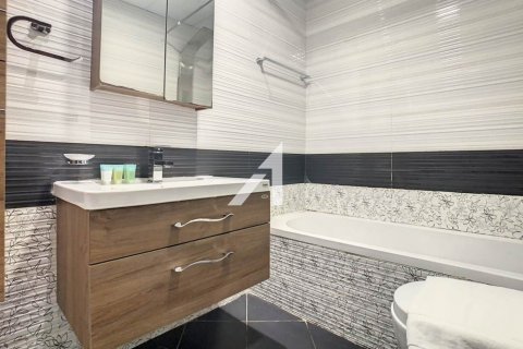 Apartment in Dubai, UAE 1 bedroom, 65 sq.m. № 573682 - photo 16