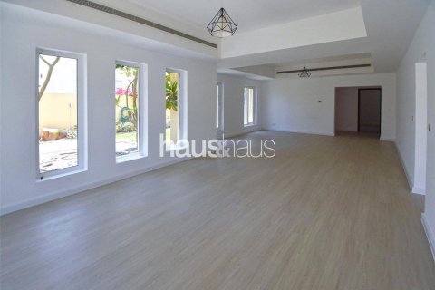 וילה למכירה ב Arabian Ranches, Dubai, איחוד האמירויות  5 חדרי שינה, 450 מ"ר, מספר 625952 - תמונה 2