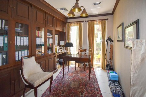 Vila di Arabian Ranches, Dubai, UAE 5 bilik tidur, 493 meter persegi № 625953 - foto 6