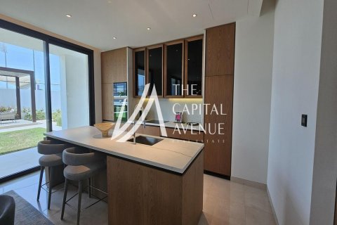Vilë në Saadiyat Island, Abu Dhabi, Emiratet e Bashkuara Arabe 6 dhoma gjumi, 820 m2. № 604966 - Foto 16