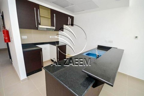 Vilë në Al Reef, Abu Dhabi, Emiratet e Bashkuara Arabe 2 dhoma gjumi, 117 m2. № 615300 - Foto 5
