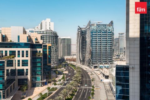 Apartment in Business Bay, Dubai, UAE 2 bedrooms, 111.2 sq.m. № 622191 - photo 27