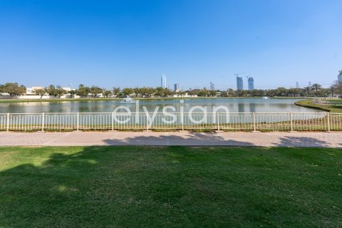 Vila u Meadows, Dubai, UAE 4 spavaćih soba, 386 m2 Br. 586073 - fotografija 1