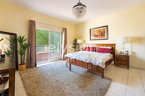 Vila u Meadows, Dubai, UAE 4 spavaćih soba, 386 m2 Br. 586073 - fotografija 6