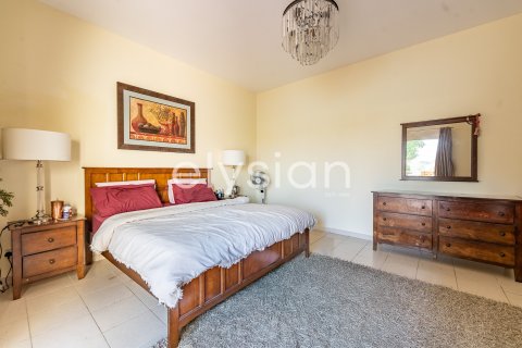 Vila u Meadows, Dubai, UAE 4 spavaćih soba, 386 m2 Br. 586073 - fotografija 7