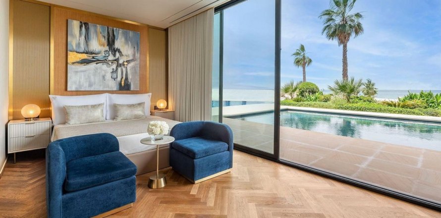 Apartment in THE COTE D`AZUR HOTEL in The World Islands, Dubai, UAE 1 bedroom, 106 sq.m. № 620369