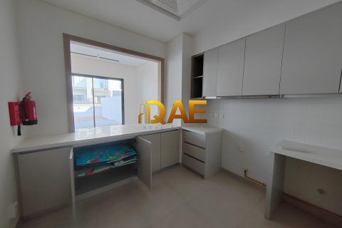 阿联酋 Dubai Al Furjan 待租 : 3 卧, 238 平方米 , 编号575997 - 照片 12
