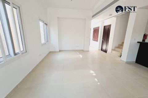 Řadový dům v Dubai Land, SAE 3 ložnice, 260.3 m² Č.: 551003 - fotografie 2