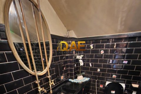 Obchod v Jumeirah, Dubai, SAE 202.1 m² Č.: 576005 - fotografie 17