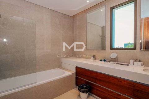 Villa in Abu Dhabi, UAE 5 bedrooms, 618.9 sq.m. № 555150 - photo 46