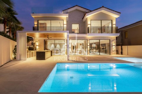 Villa in Jumeirah Golf Estates, Dubai, UAE 7 bedrooms, 1022 sq.m. № 603396 - photo 1