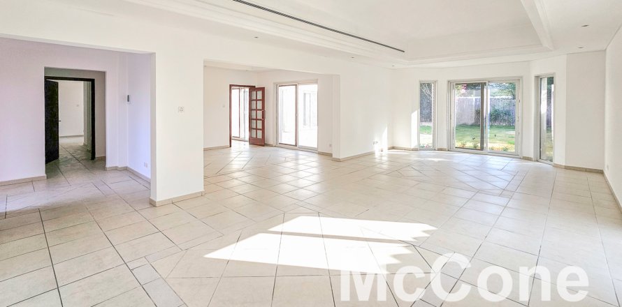 Vilë në Green Community, Dubai, Emiratet e Bashkuara Arabe 4 dhoma gjumi, 840.03 m2. № 587065