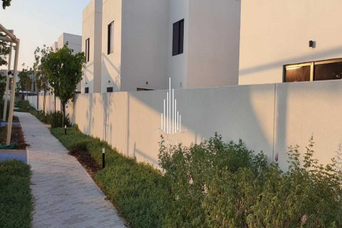 Vilë në Yas Island, Abu Dhabi, Emiratet e Bashkuara Arabe 4 dhoma gjumi, 325.2 m2. № 547185 - Foto 29