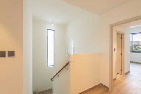 Vilë në Yas Island, Abu Dhabi, Emiratet e Bashkuara Arabe 4 dhoma gjumi, 325.2 m2. № 547185 - Foto 15