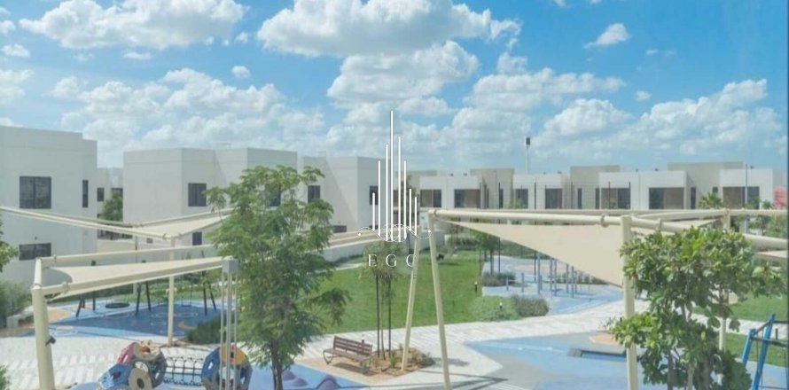 Vilë në Yas Island, Abu Dhabi, Emiratet e Bashkuara Arabe 4 dhoma gjumi, 325.2 m2. № 547185