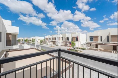 Vilë në Yas Island, Abu Dhabi, Emiratet e Bashkuara Arabe 4 dhoma gjumi, 325.2 m2. № 547185 - Foto 23