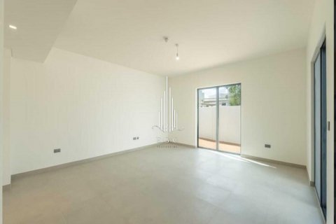 Vilë në Yas Island, Abu Dhabi, Emiratet e Bashkuara Arabe 4 dhoma gjumi, 325.2 m2. № 547185 - Foto 7
