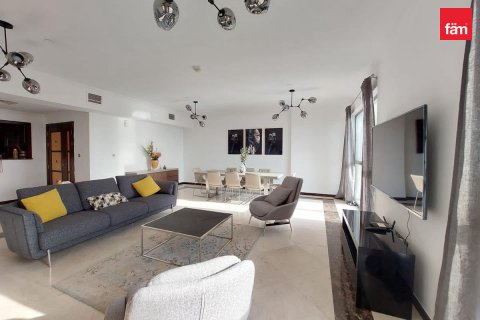 Appartamento in affitto a Dubai, EAU 3 camere da letto, 201.6 mq. № 601170 - foto 2